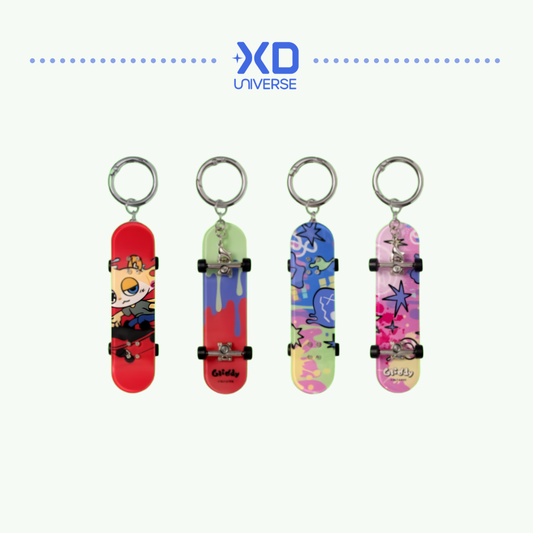 [PREORDER] EVAN Official Character <Gliddy> Merch - Mini Skateboard Keyring