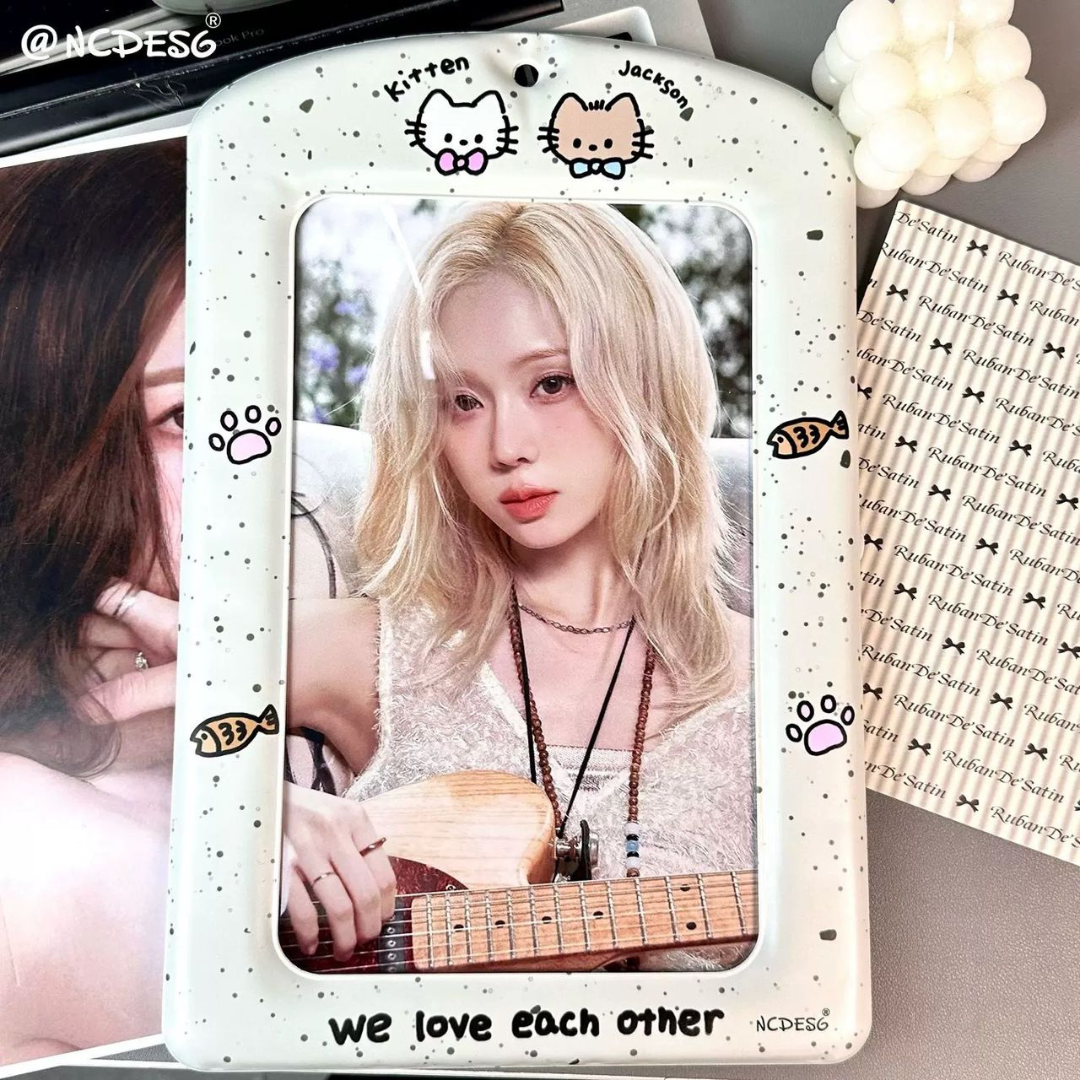 CAT A4 PHOTOCARD HOLDER