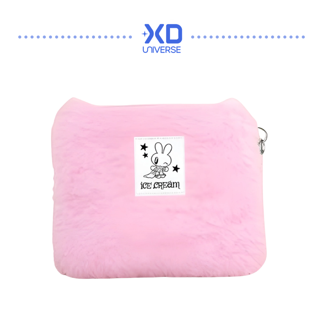 YUNA ICE CREAM OFFLINE POP UP MERCH - ILLUST FUR POUCH